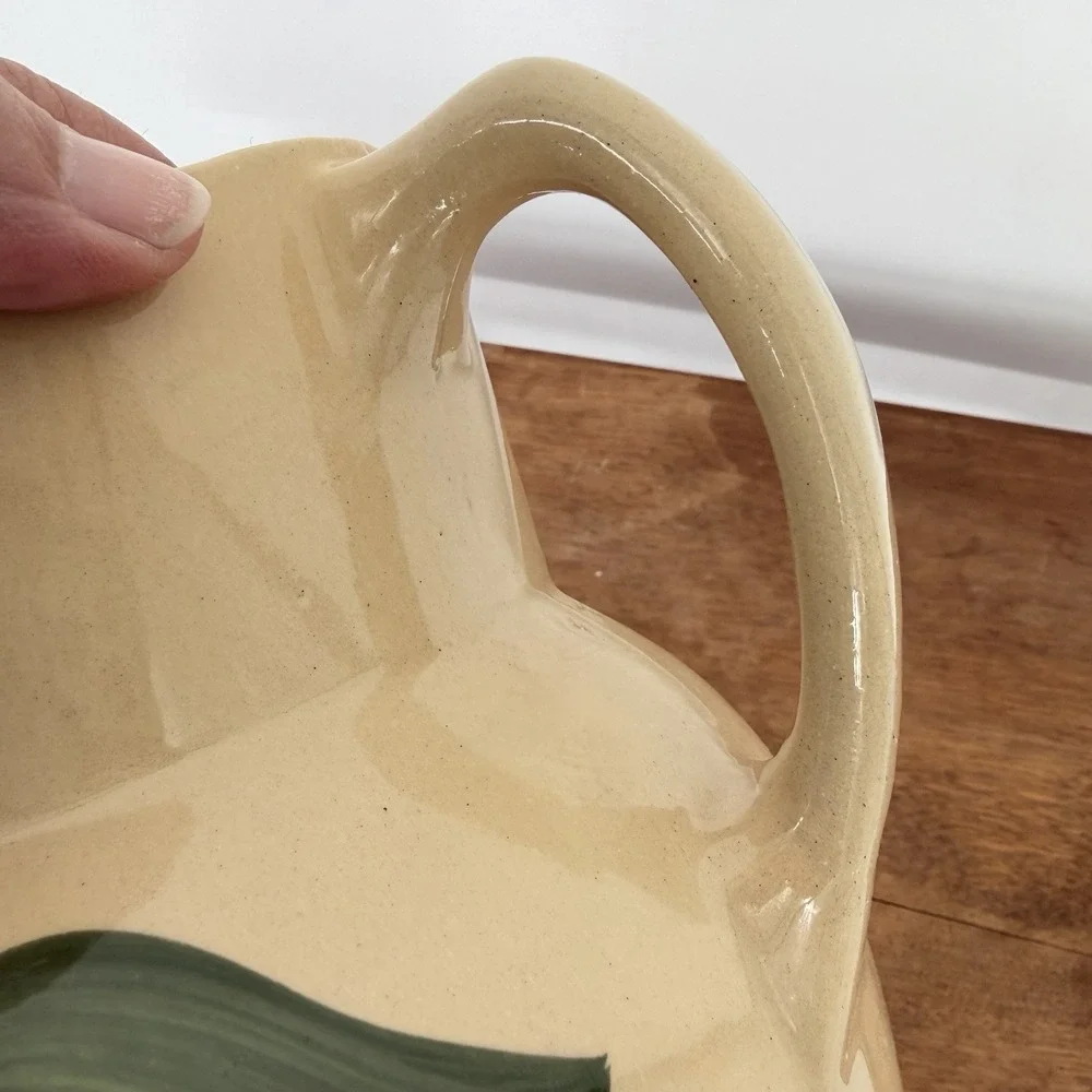VTG Watt Pottery Apple Pitcher #17 Large 64oz Ice Lip Oven Ware USA - No Crazing